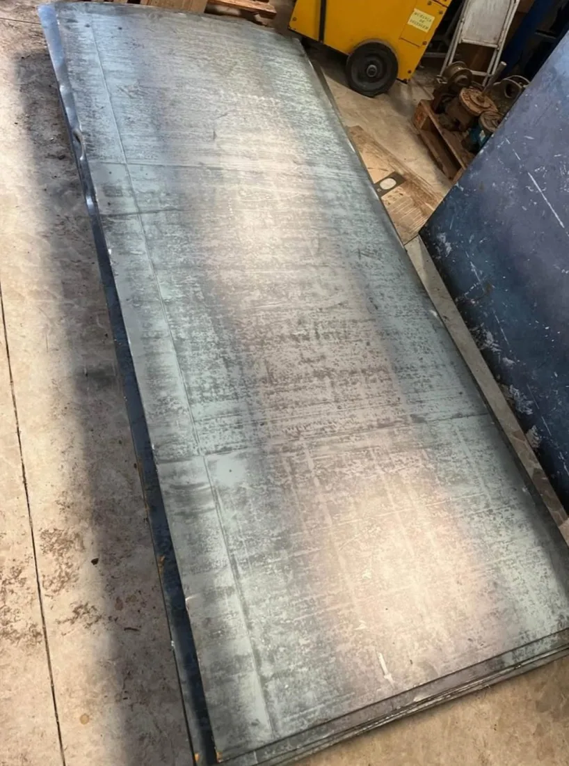 Chapa de aço carbono 3000x1200mm para indústria e estruturas